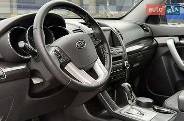 Внедорожник / Кроссовер Kia Sorento 2011 в 