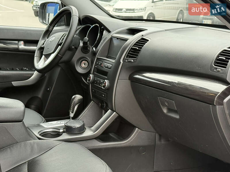 Внедорожник / Кроссовер Kia Sorento 2011 в Ровно