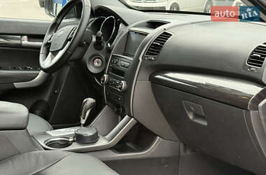 Внедорожник / Кроссовер Kia Sorento 2011 в 