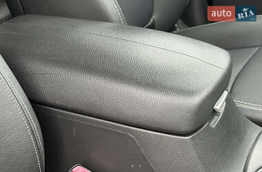 Внедорожник / Кроссовер Kia Sorento 2011 в 