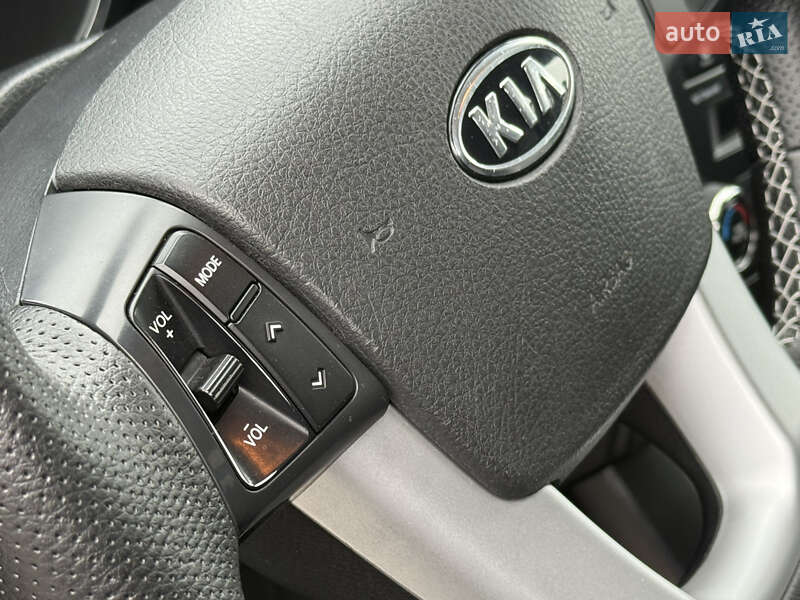 Внедорожник / Кроссовер Kia Sorento 2011 в Ровно