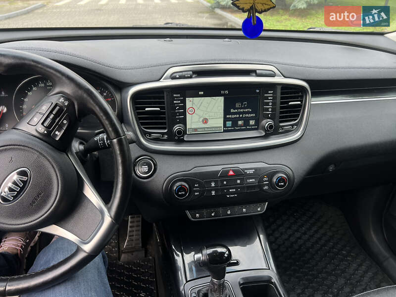 Внедорожник / Кроссовер Kia Sorento 2015 в Ивано-Франковске