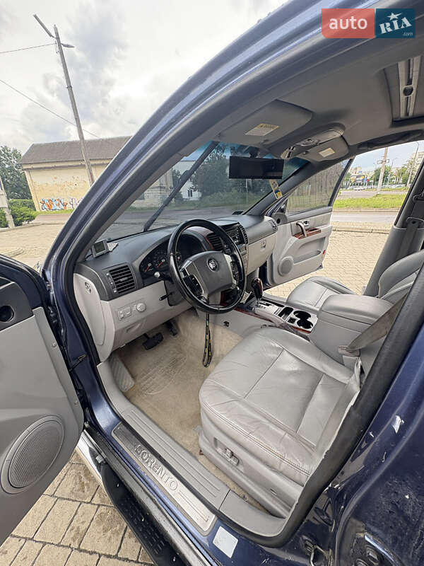 Внедорожник / Кроссовер Kia Sorento 2004 в Дрогобыче