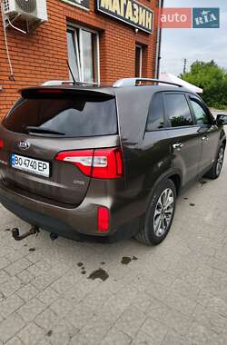 Внедорожник / Кроссовер Kia Sorento 2013 в 