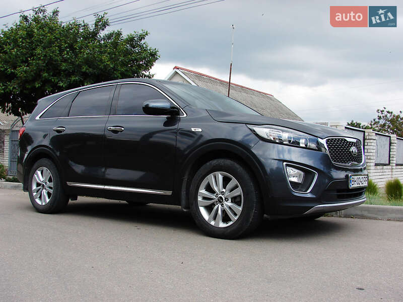 Внедорожник / Кроссовер Kia Sorento 2015 в Одессе