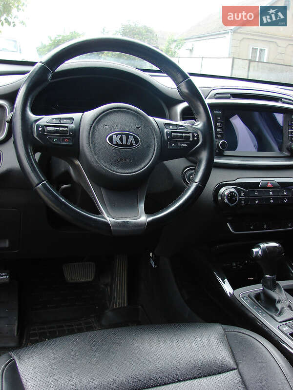 Внедорожник / Кроссовер Kia Sorento 2015 в Одессе