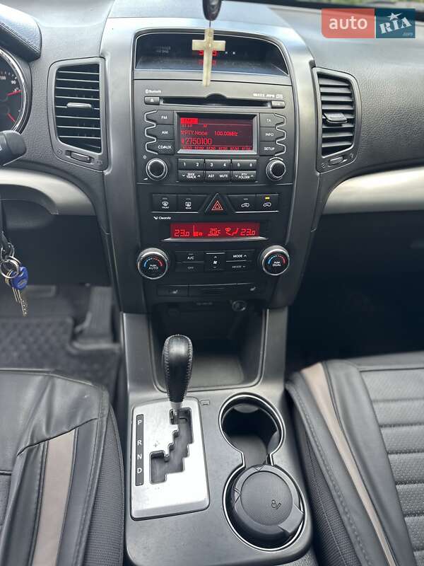 Внедорожник / Кроссовер Kia Sorento 2012 в Городенке