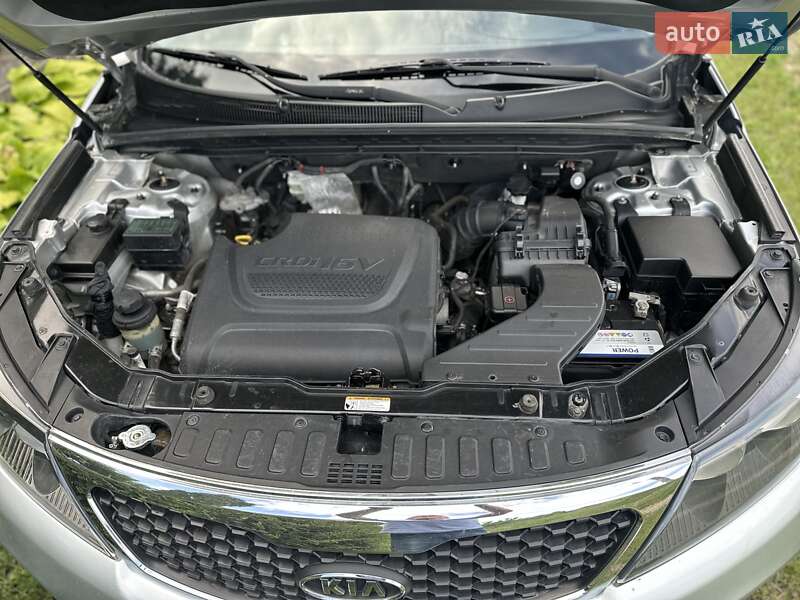 Внедорожник / Кроссовер Kia Sorento 2012 в Городенке