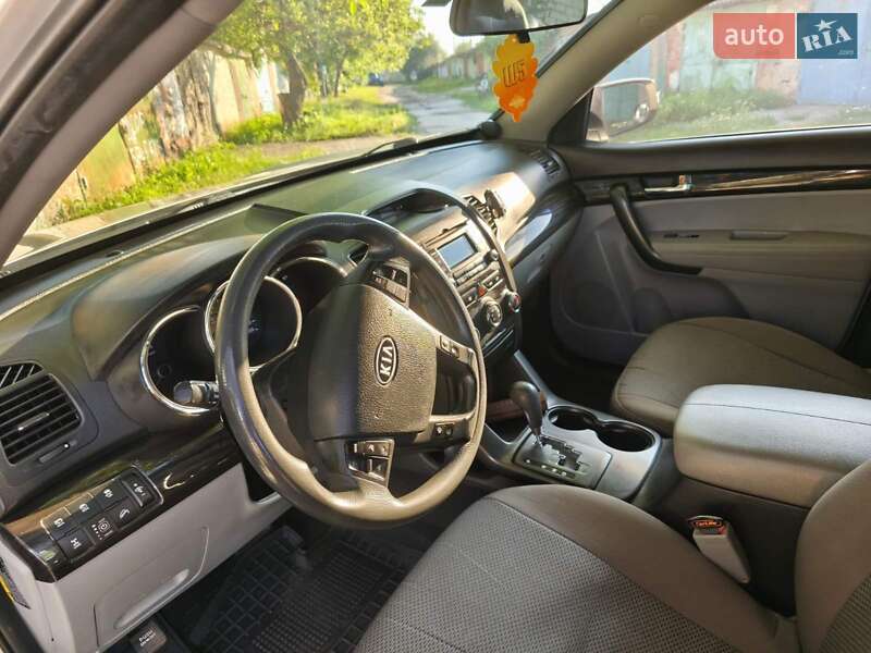 Внедорожник / Кроссовер Kia Sorento 2011 в Харькове