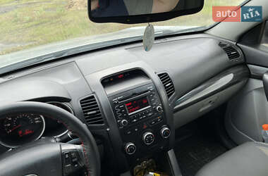 Позашляховик / Кросовер Kia Sorento 2011 в 