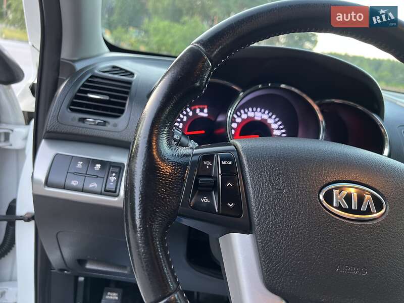 Внедорожник / Кроссовер Kia Sorento 2011 в Радивилове