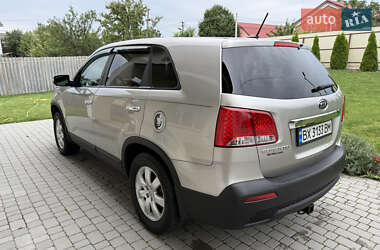 Внедорожник / Кроссовер Kia Sorento 2011 в 