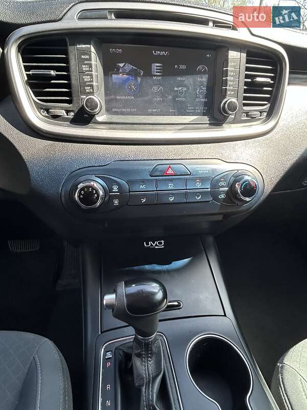 Внедорожник / Кроссовер Kia Sorento 2015 в Киеве