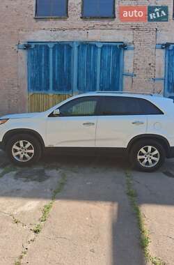 Внедорожник / Кроссовер Kia Sorento 2012 в Первомайске