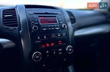 Внедорожник / Кроссовер Kia Sorento 2012 в 