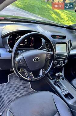 Внедорожник / Кроссовер Kia Sorento 2013 в 