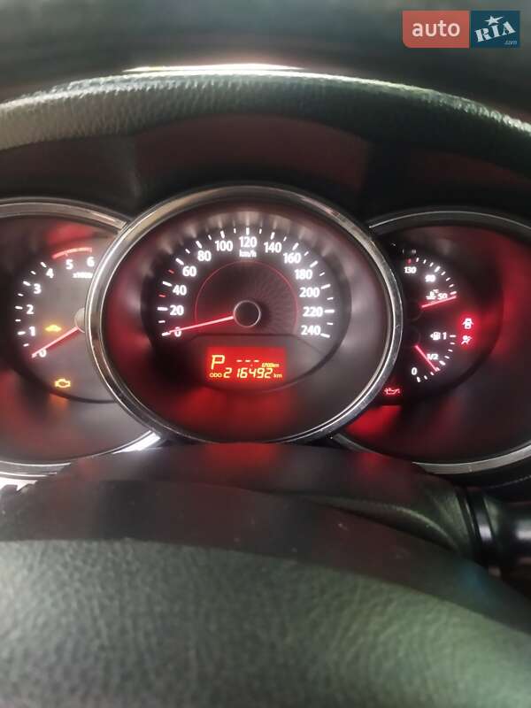 Внедорожник / Кроссовер Kia Sorento 2012 в Новом Буге