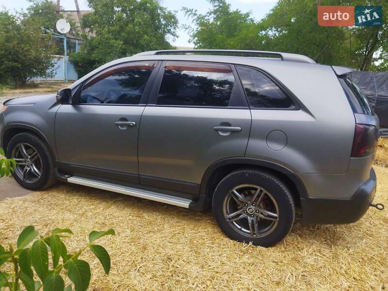 Внедорожник / Кроссовер Kia Sorento 2012 в Новом Буге