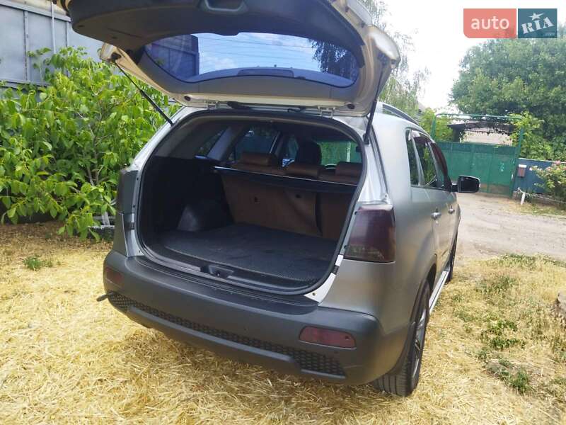 Внедорожник / Кроссовер Kia Sorento 2012 в Новом Буге