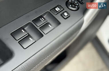 Внедорожник / Кроссовер Kia Sorento 2011 в 