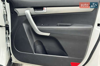 Внедорожник / Кроссовер Kia Sorento 2011 в 
