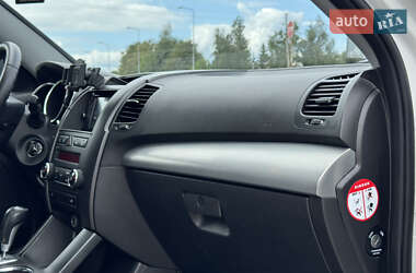 Внедорожник / Кроссовер Kia Sorento 2011 в 