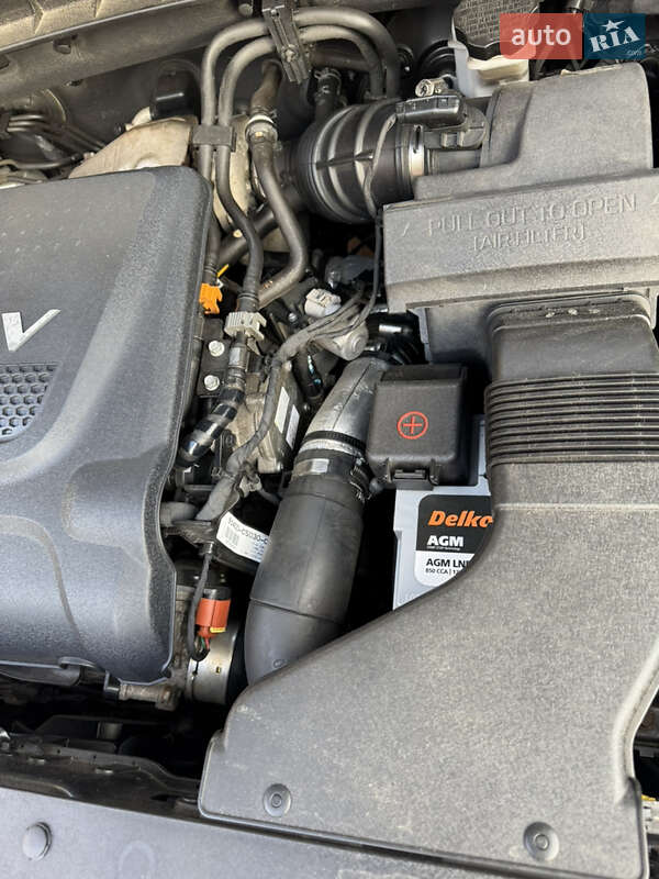 Позашляховик / Кросовер Kia Sorento 2015 в Києві