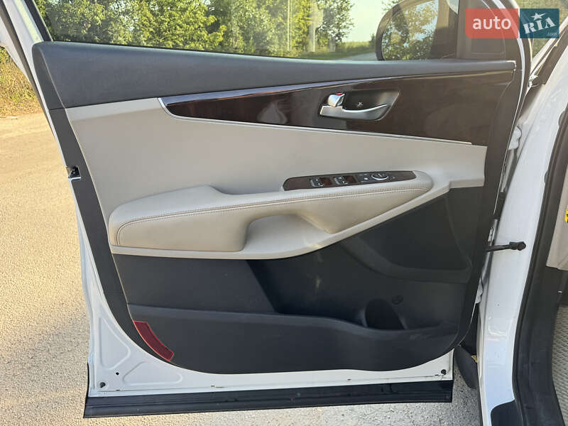 Позашляховик / Кросовер Kia Sorento 2015 в Гайсину