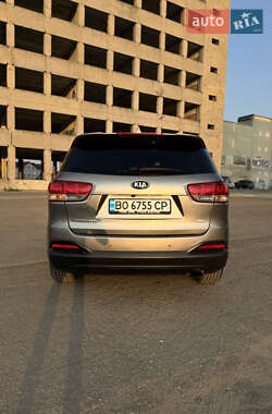 Позашляховик / Кросовер Kia Sorento 2017 в 