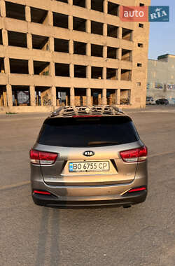 Позашляховик / Кросовер Kia Sorento 2017 в 