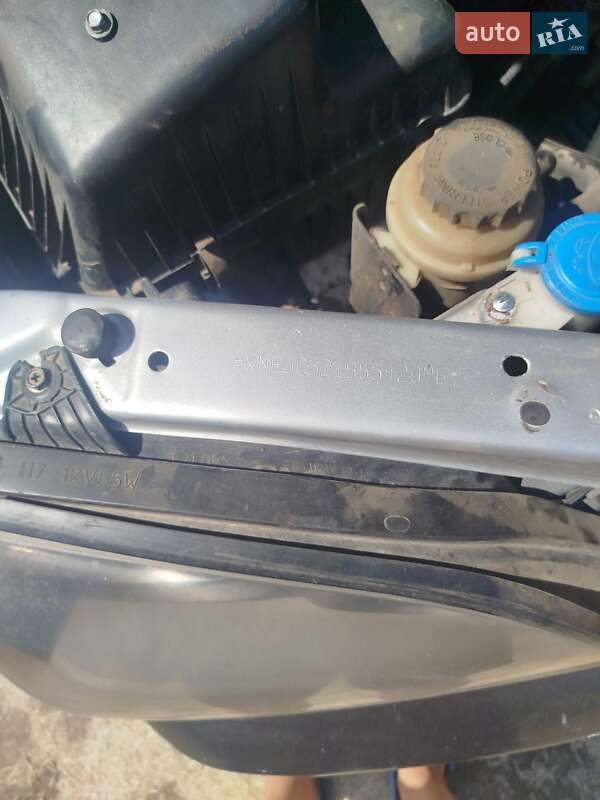 Внедорожник / Кроссовер Kia Sorento 2004 в Очакове