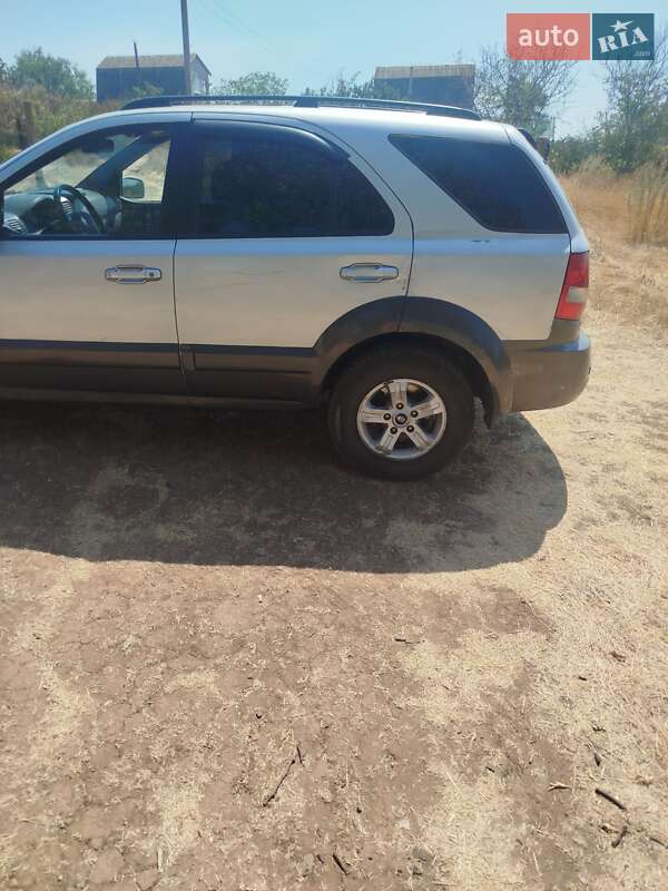 Внедорожник / Кроссовер Kia Sorento 2004 в Очакове
