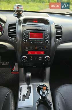 Внедорожник / Кроссовер Kia Sorento 2012 в 