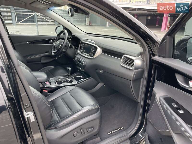 Внедорожник / Кроссовер Kia Sorento 2017 в Киеве фото 28 Внедорожник / Кроссовер Kia Sorento 2017 в Киеве