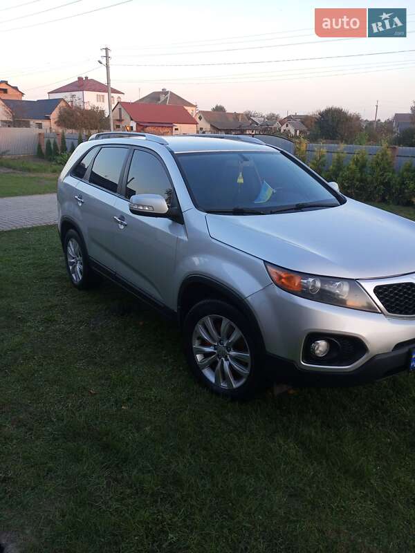 Внедорожник / Кроссовер Kia Sorento 2010 в Радивилове