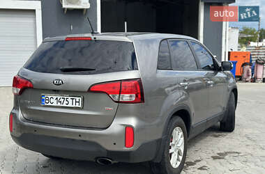 Внедорожник / Кроссовер Kia Sorento 2014 в 