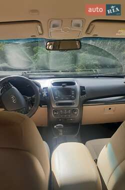 Внедорожник / Кроссовер Kia Sorento 2012 в 
