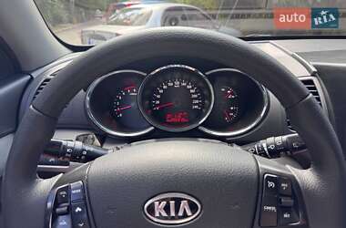 Внедорожник / Кроссовер Kia Sorento 2012 в 