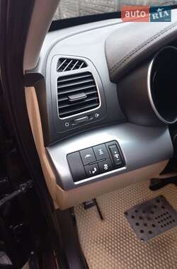 Позашляховик / Кросовер Kia Sorento 2014 в Львові