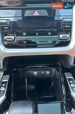 Внедорожник / Кроссовер Kia Sorento 2021 в 