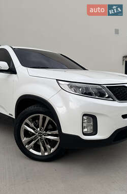 Внедорожник / Кроссовер Kia Sorento 2013 в 