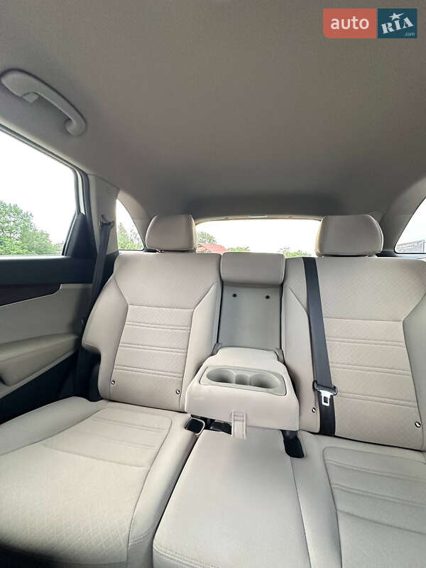 Внедорожник / Кроссовер Kia Sorento 2015 в Ивано-Франковске