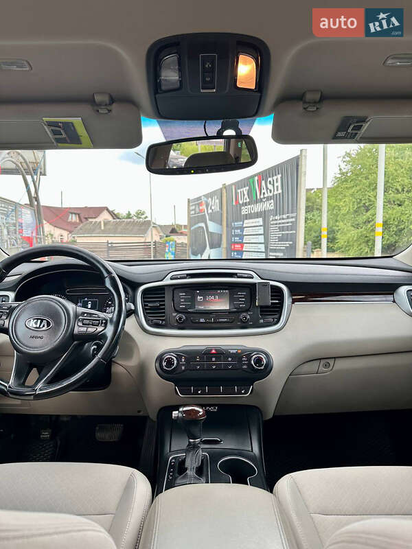 Внедорожник / Кроссовер Kia Sorento 2015 в Ивано-Франковске