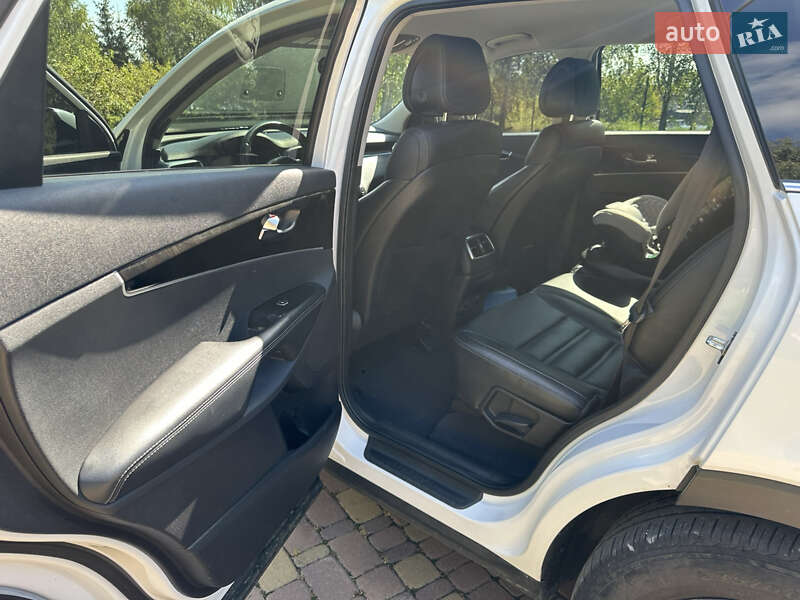 Позашляховик / Кросовер Kia Sorento 2015 в Харкові