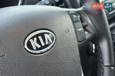 Внедорожник / Кроссовер Kia Sorento 2012 в 