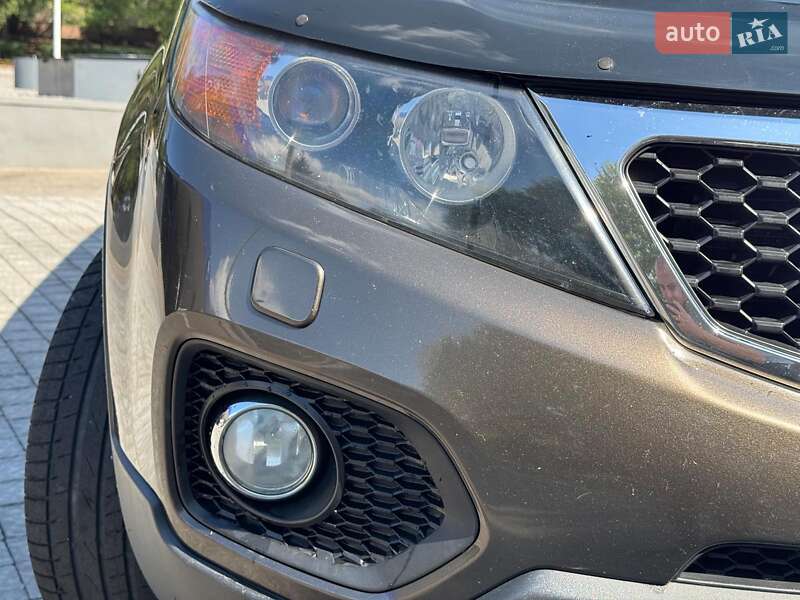 Внедорожник / Кроссовер Kia Sorento 2010 в Запорожье