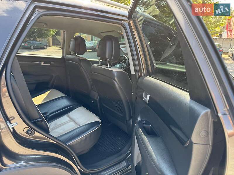 Внедорожник / Кроссовер Kia Sorento 2010 в Запорожье