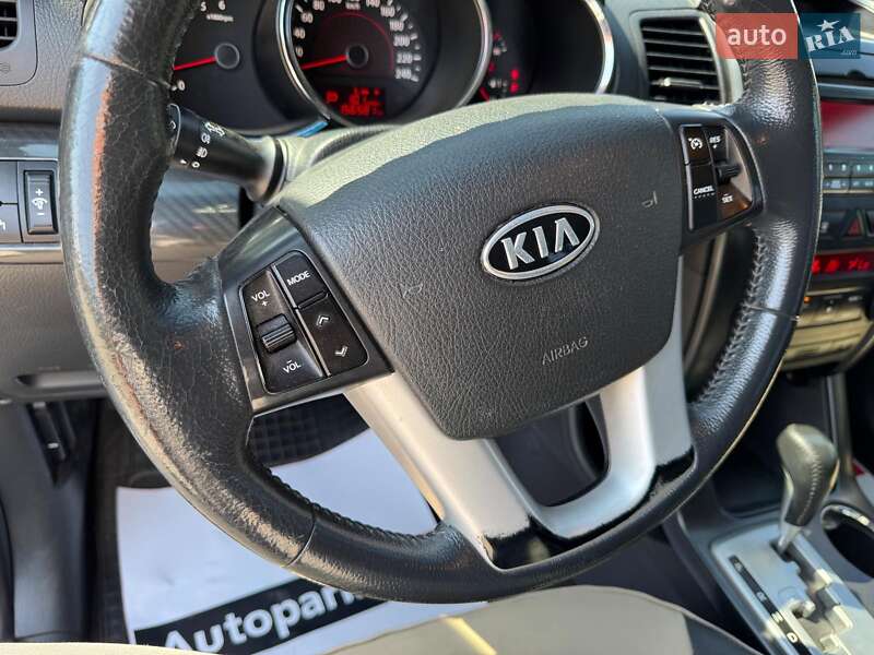 Внедорожник / Кроссовер Kia Sorento 2010 в Запорожье