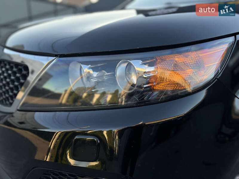 Позашляховик / Кросовер Kia Sorento 2011 в Києві
