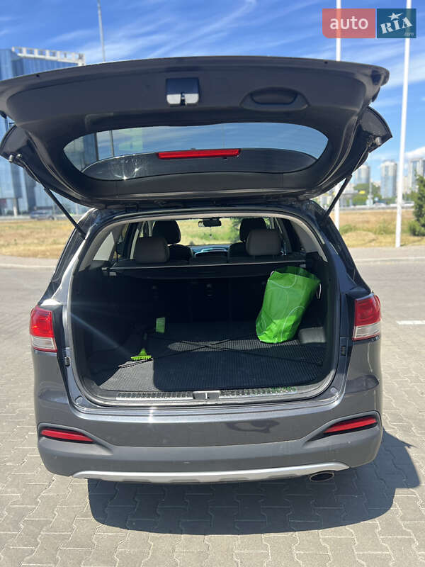 Внедорожник / Кроссовер Kia Sorento 2016 в Киеве